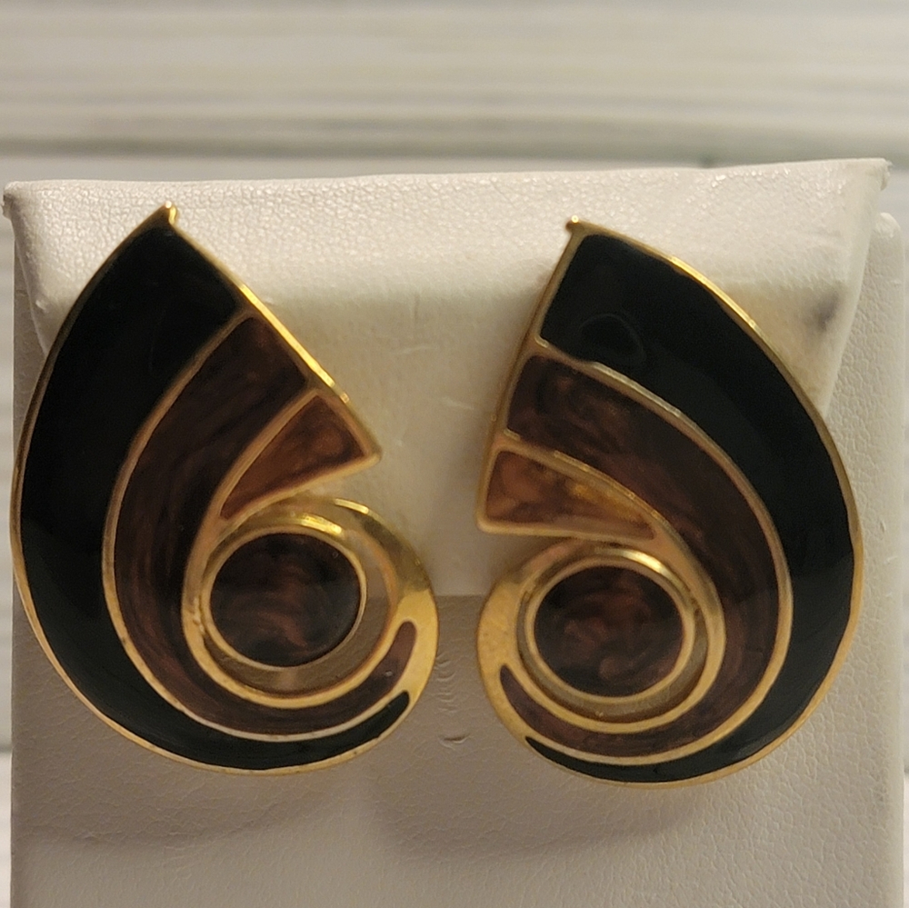 Vintage Trifari Black Brown Enamel Gold Tone Swirl Clip-On Earrings